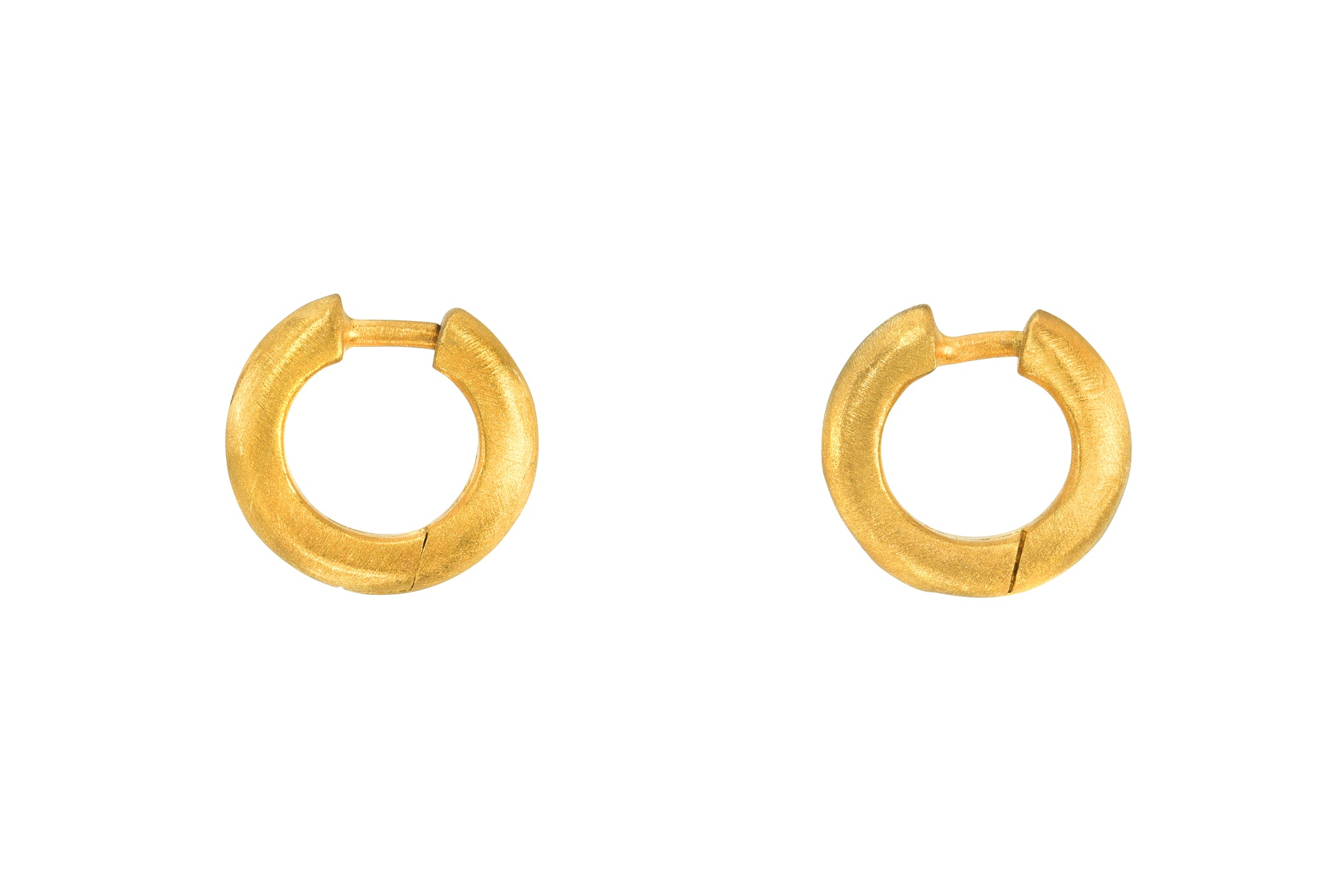 6.5MM SIGNATURE HOOPS