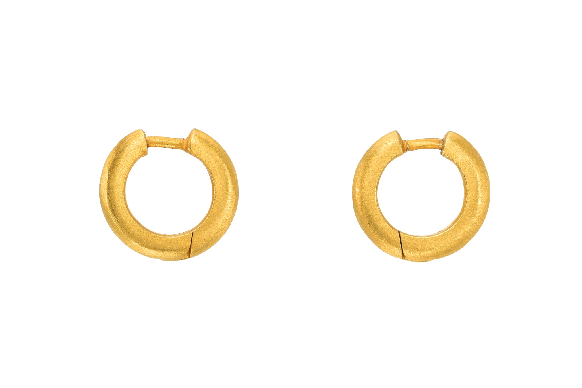 8MM SIGNATURE HOOPS