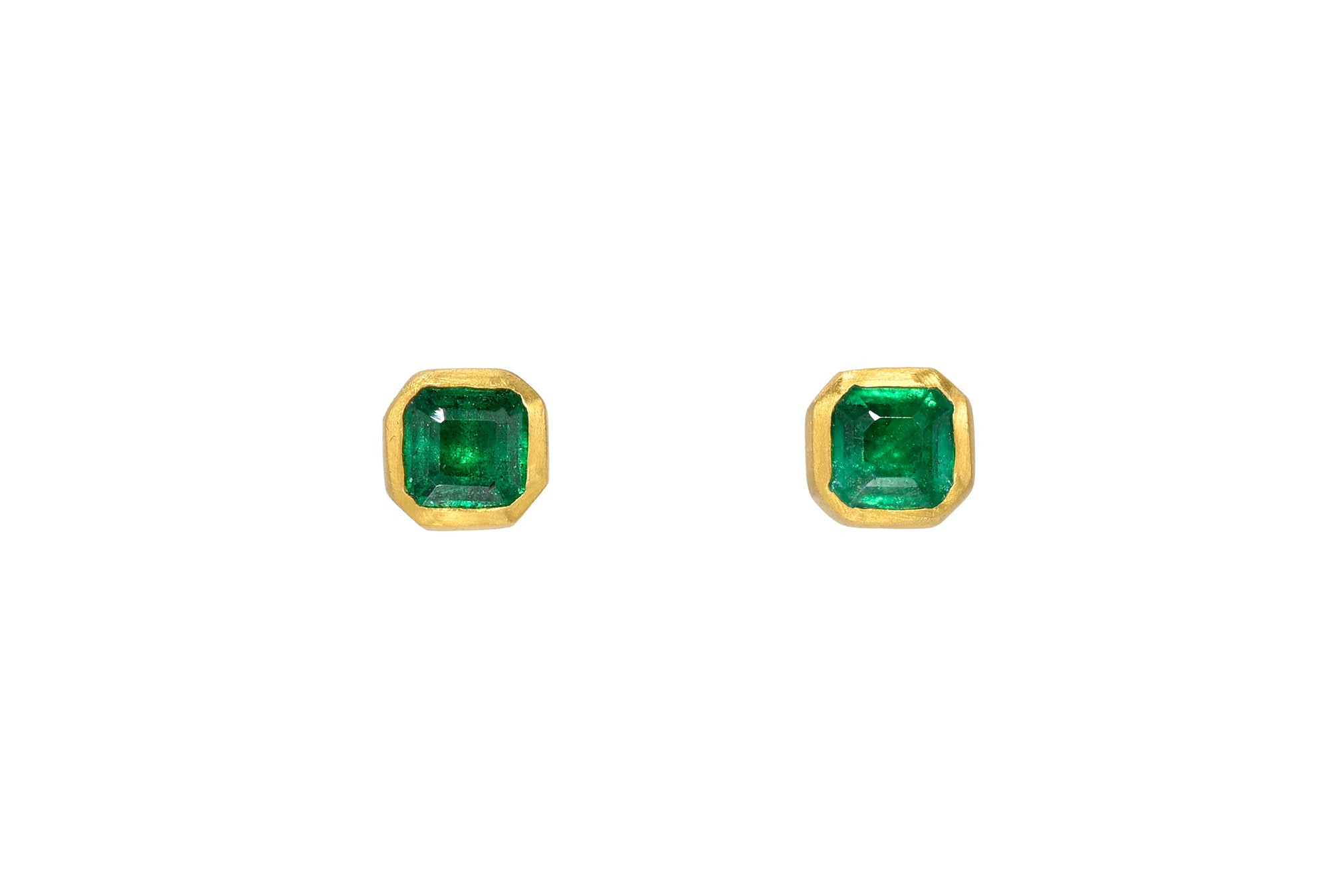 MINI EMERALD STUDS