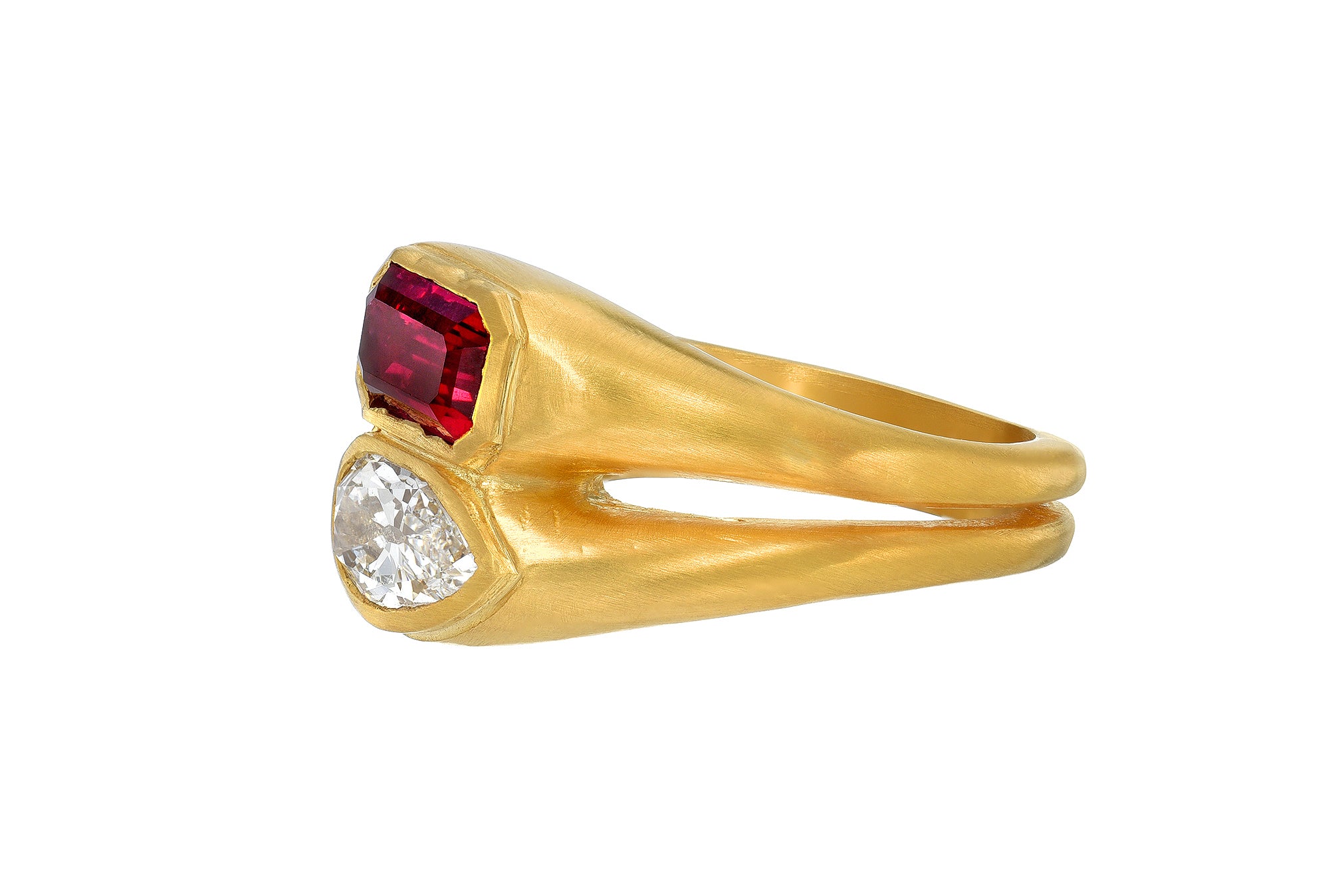 Darius Jewels darya Khonsary Arielle Chiara Khonsary one of a kind ruby and diamond stacked ring