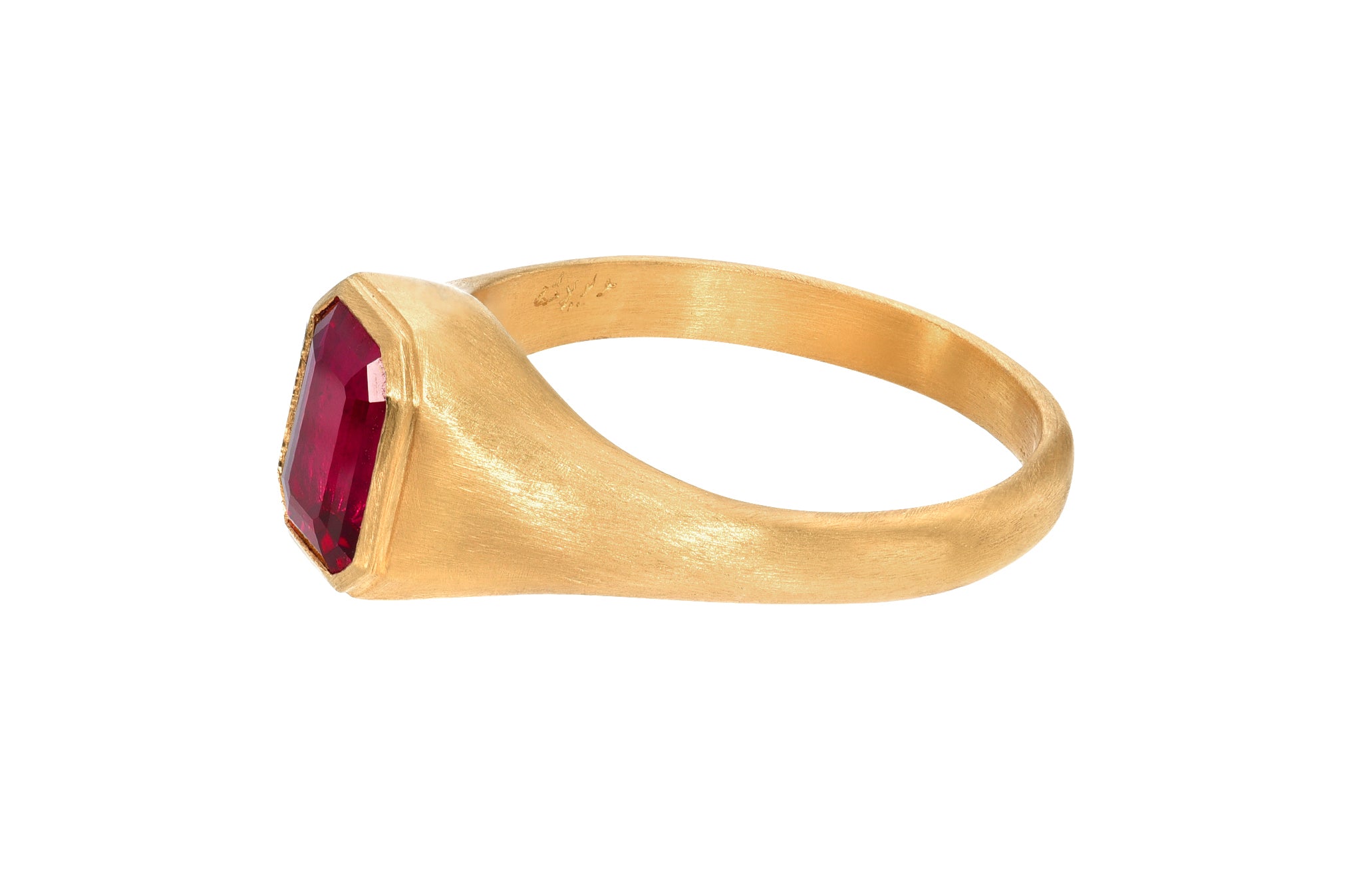 DARIUS JEWELS SINGLE RUBY RING MOZAMBIQUE RUBY UNHEATED